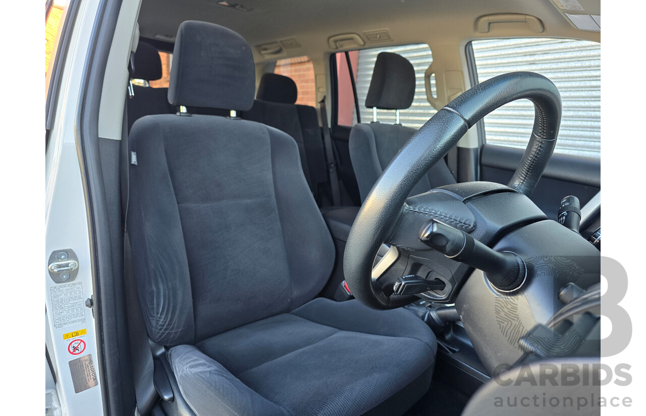 6/2016 Toyota Landcruiser Prado GXL (4x4) GDJ150R MY16 4d Wagon Glacier White Turbo Diesel 2.8L - 7 Seater