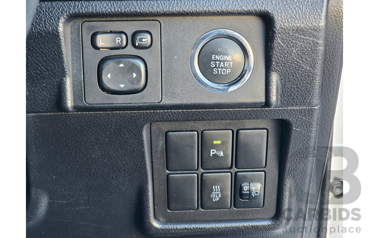 6/2016 Toyota Landcruiser Prado GXL (4x4) GDJ150R MY16 4d Wagon Glacier White Turbo Diesel 2.8L - 7 Seater