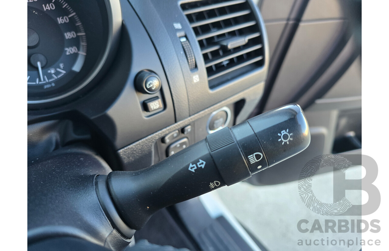 6/2016 Toyota Landcruiser Prado GXL (4x4) GDJ150R MY16 4d Wagon Glacier White Turbo Diesel 2.8L - 7 Seater