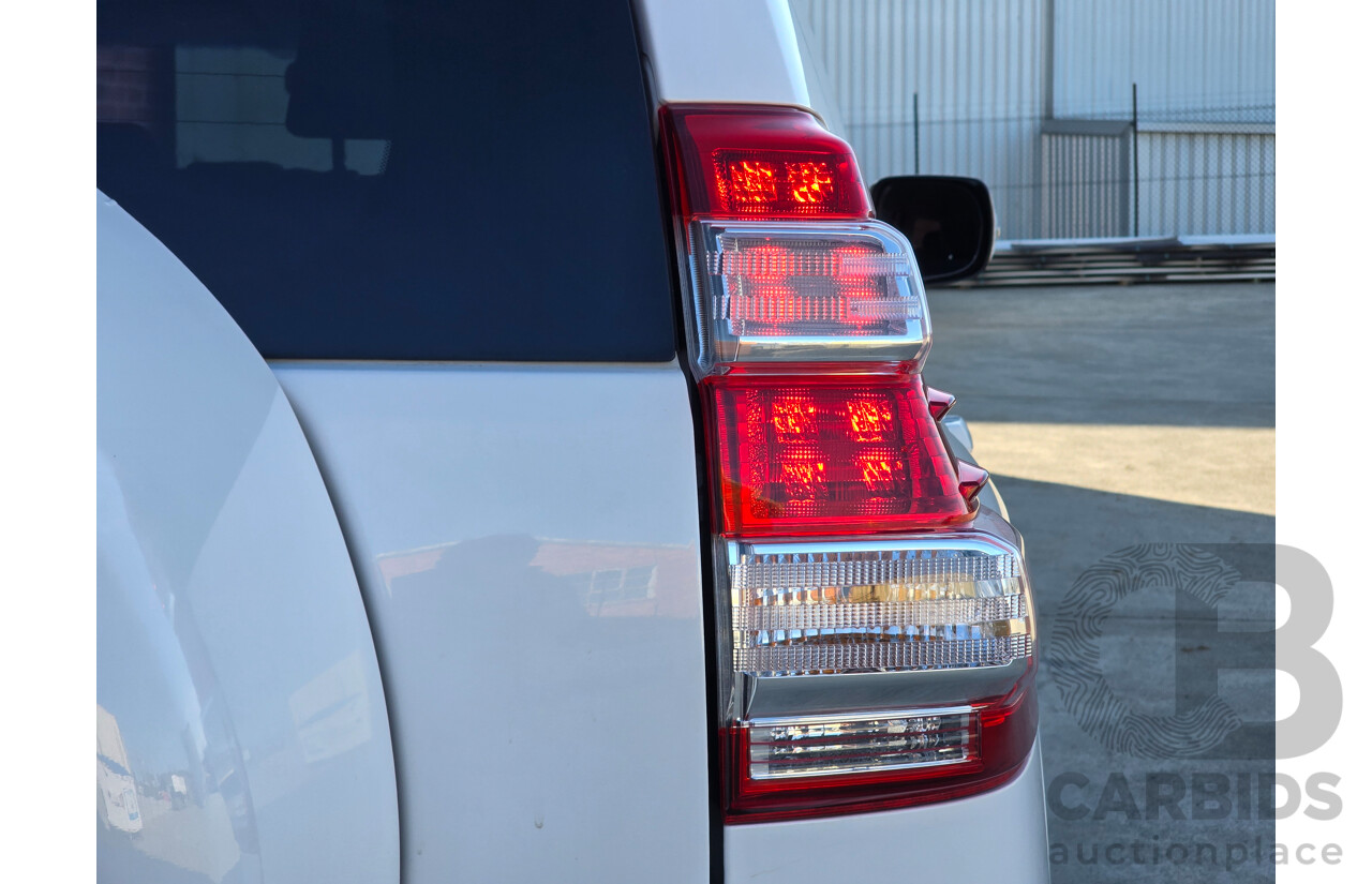 6/2016 Toyota Landcruiser Prado GXL (4x4) GDJ150R MY16 4d Wagon Glacier White Turbo Diesel 2.8L - 7 Seater