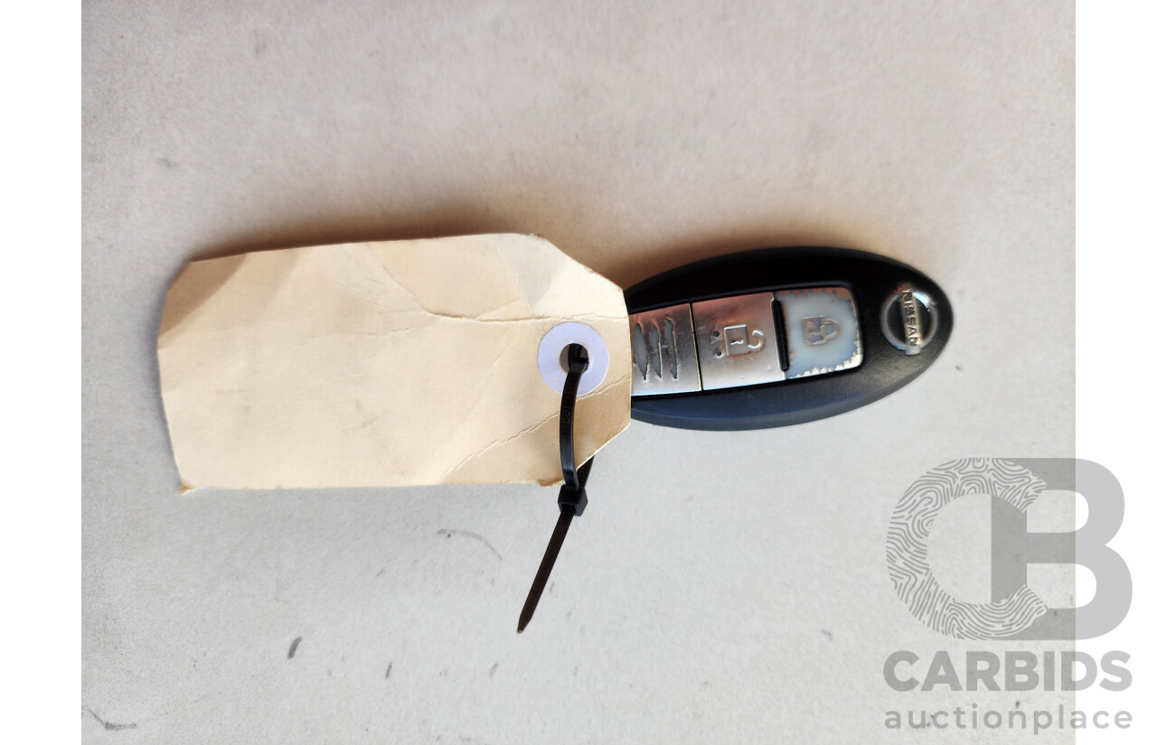 3/2015 Nissan Juke Ti-S (awd) F15 SERIES 2 4d Wagon White 1.6L