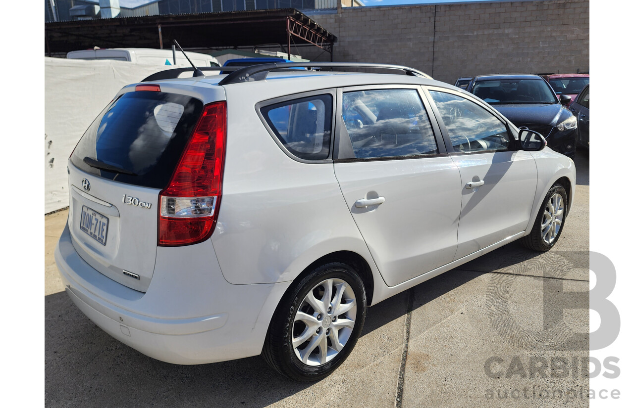 10/2009 Hyundai i30 cw SLX 1.6 CRDi FD MY09 4d Wagon White 1.6L