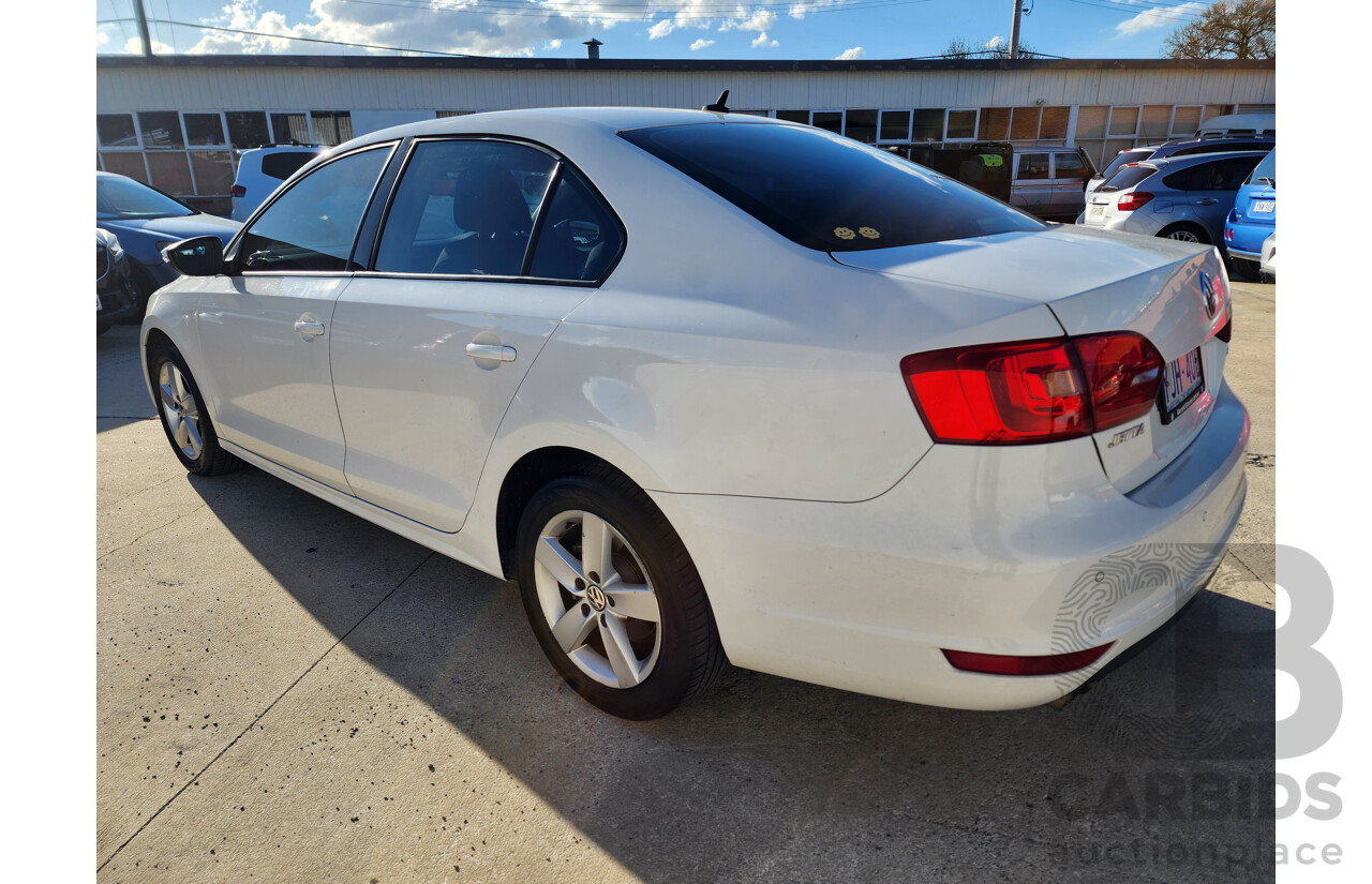 7/2012 Volkswagen Jetta 103 TDI Comfortline 1KM MY12 4d Sedan White 2.0L
