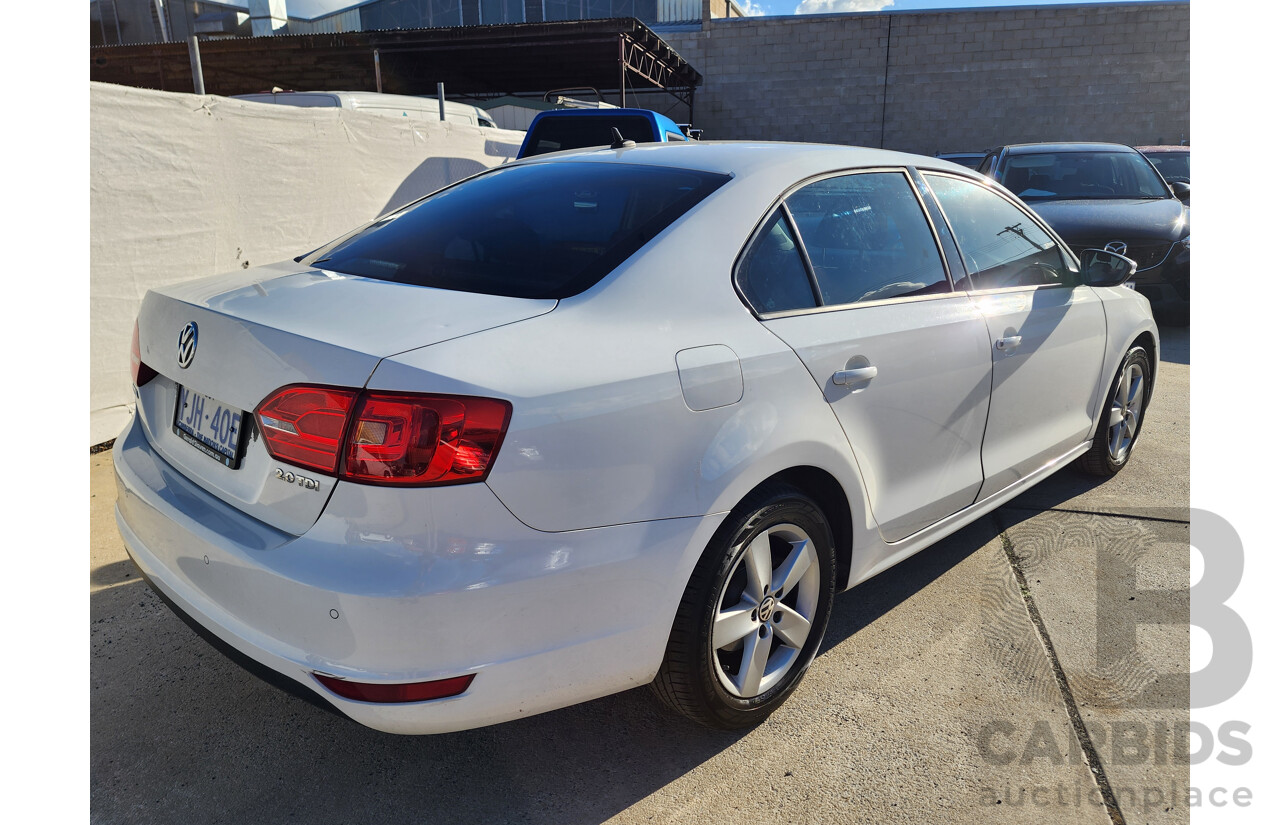7/2012 Volkswagen Jetta 103 TDI Comfortline 1KM MY12 4d Sedan White 2.0L