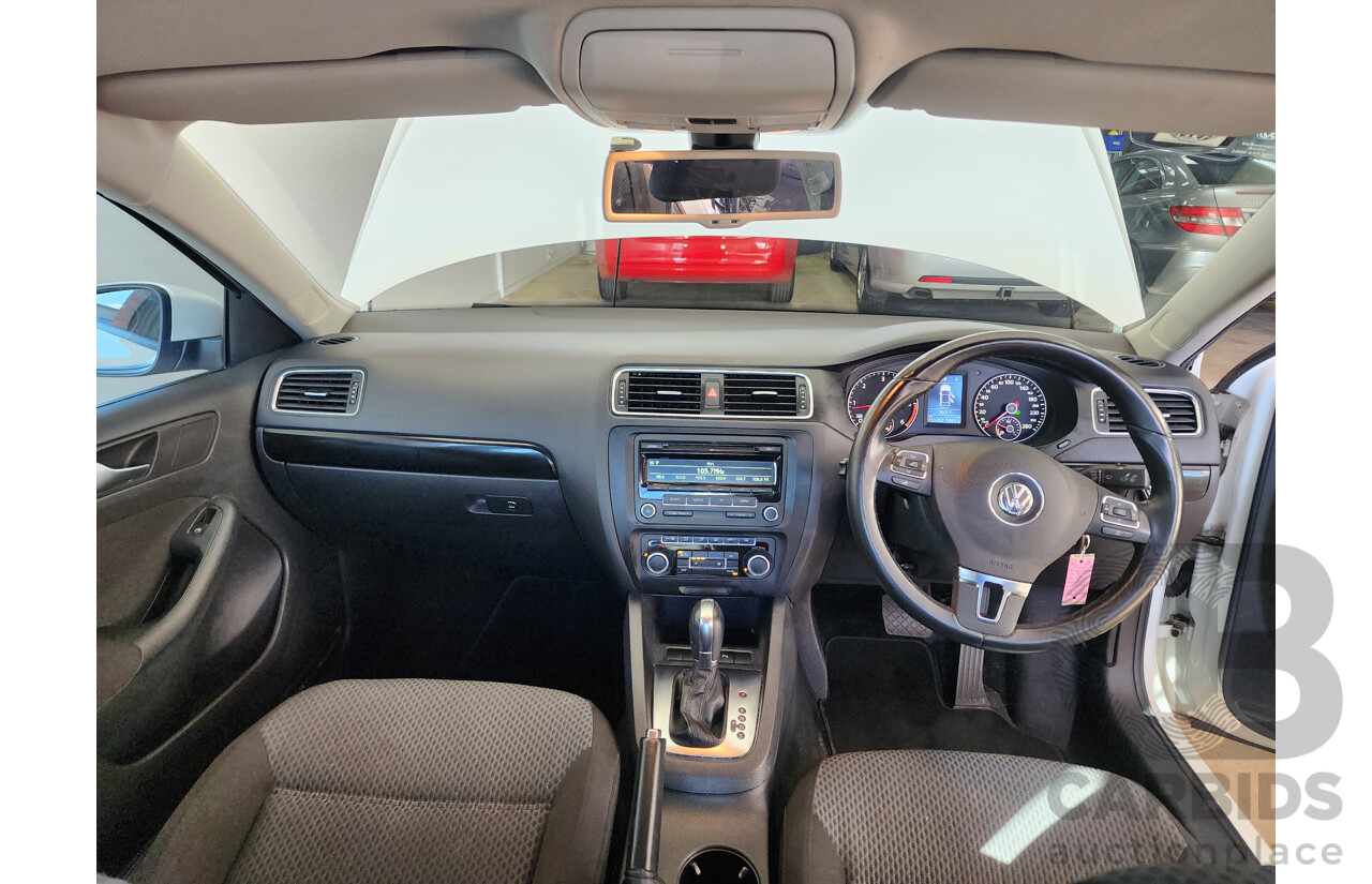 7/2012 Volkswagen Jetta 103 TDI Comfortline 1KM MY12 4d Sedan White 2.0L