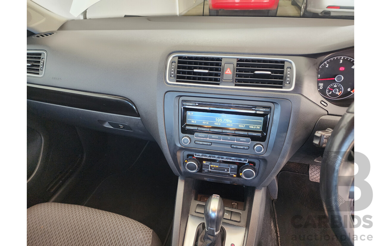 7/2012 Volkswagen Jetta 103 TDI Comfortline 1KM MY12 4d Sedan White 2.0L