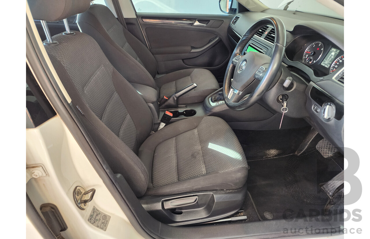 7/2012 Volkswagen Jetta 103 TDI Comfortline 1KM MY12 4d Sedan White 2.0L