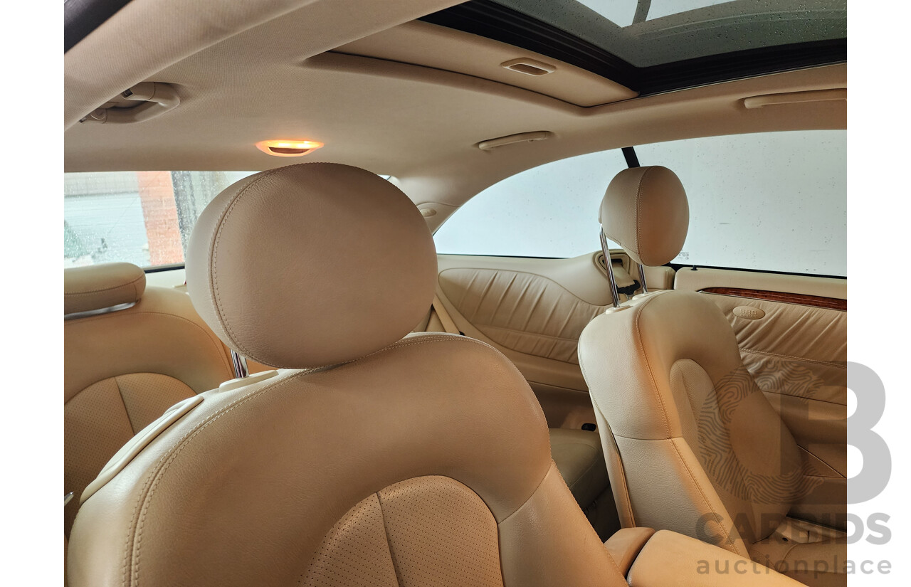 3/2004 Mercedes-Benz Clk320 Elegance C209 2d Coupe Red 3.2L