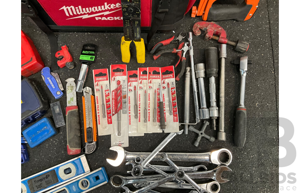 MILWAUKEE Packout Open Tote with Assorted Tools