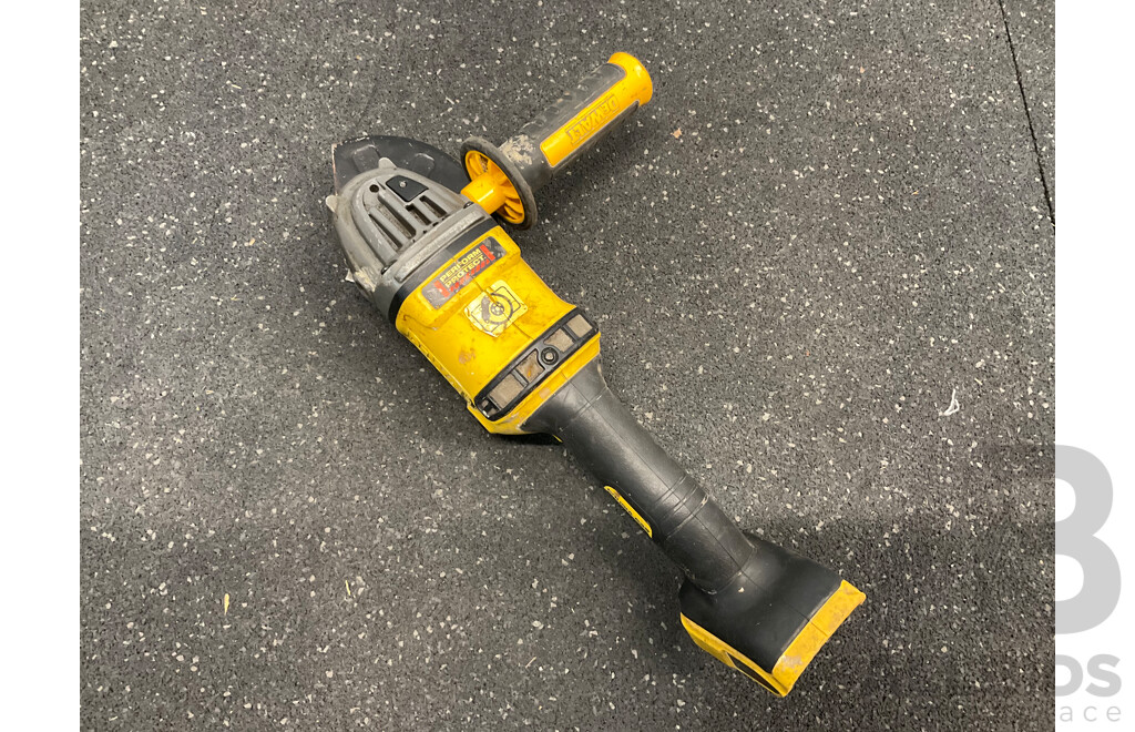 DeWALT (DCG414) Angle Grinder