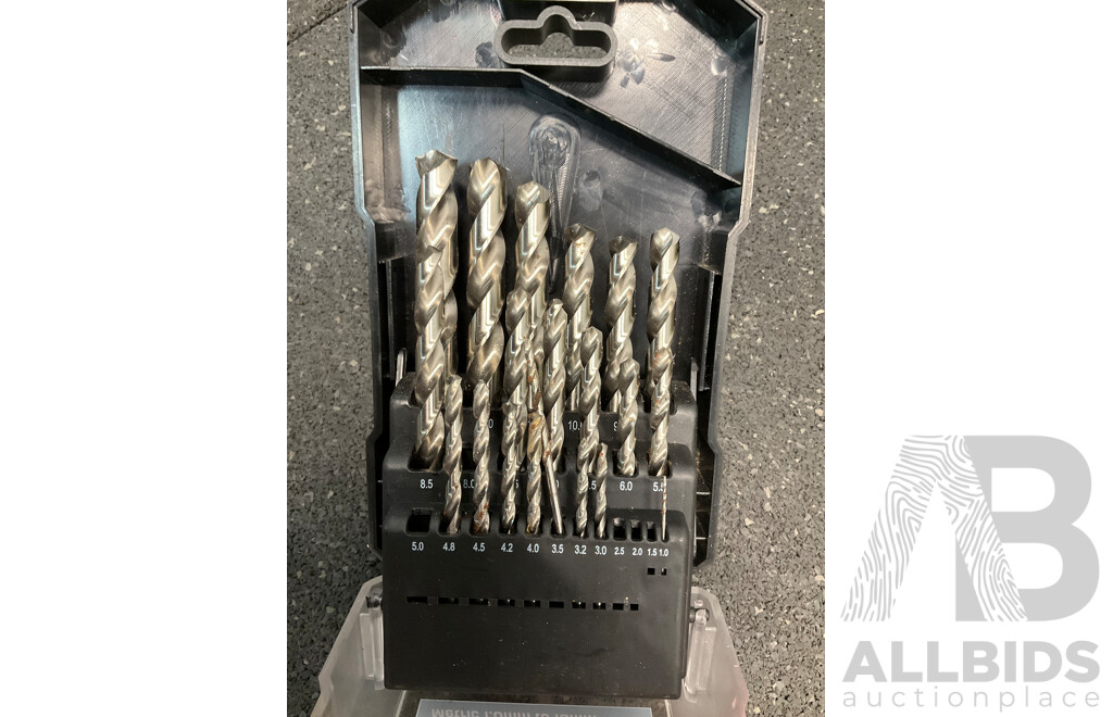 RYOBI Insulated Cooler Bag with Assorted Tools