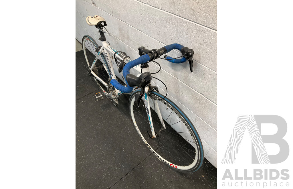 PERFORMER STORM Road Bike