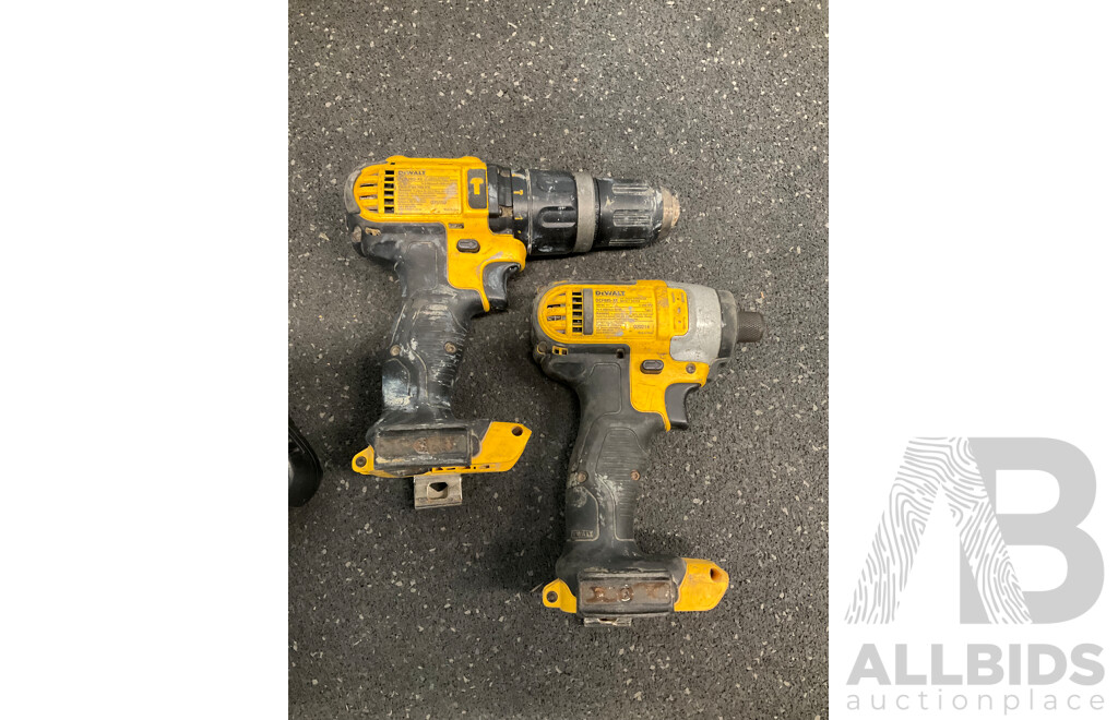 DeWALT Impact Driver (DC885XE), Hammer Drill (DCD785XE) and Battery Charger (DCB115XE) - Lot of 3