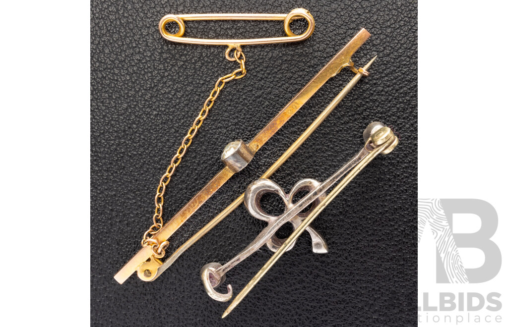 9ct Vintage Bar Brooch with Paste Stone 2.57 Grams & Vintage Sterling Silver Paste Stone Bar Brooch 2.57 Grams