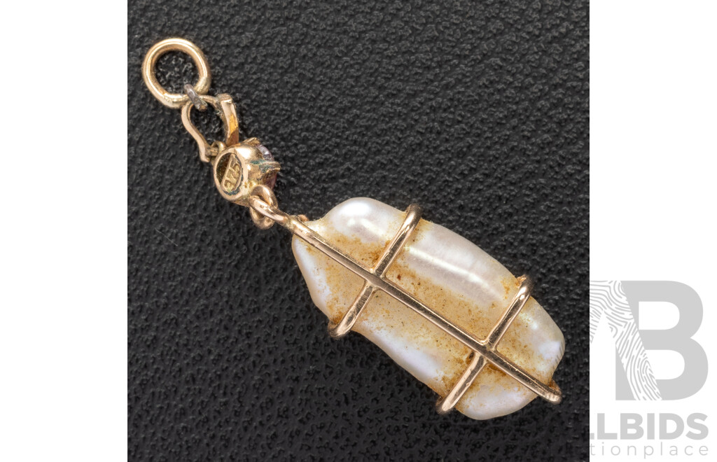 9ct Vintage Baroque Pearl Drop Pendant with Ruby & Diamond, 40mm, 2.34 Grams