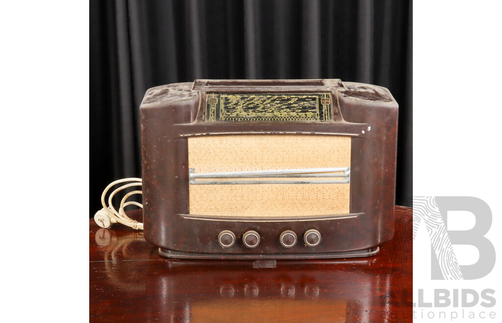 Art Deco Bakelite Mantle Valve Radio by Philips