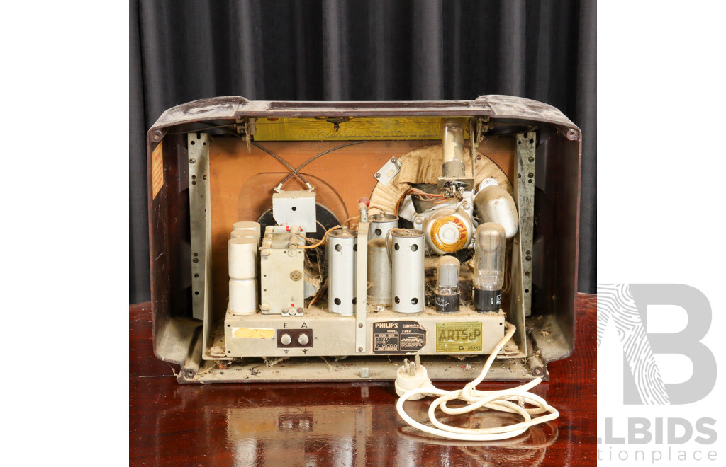 Art Deco Bakelite Mantle Valve Radio by Philips