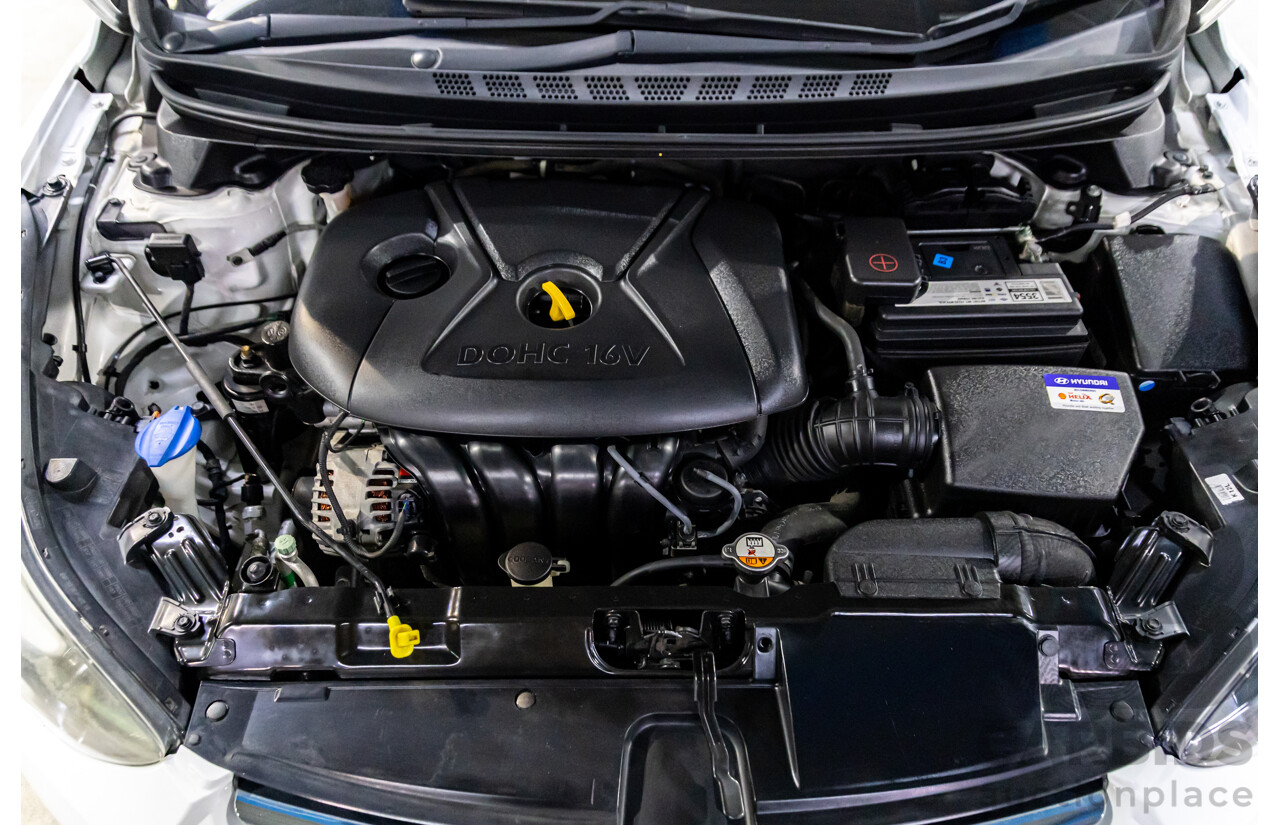 10/2015 Hyundai Elantra Active MD Series 2 (MD3) 4d Sedan Polar White 1.8L