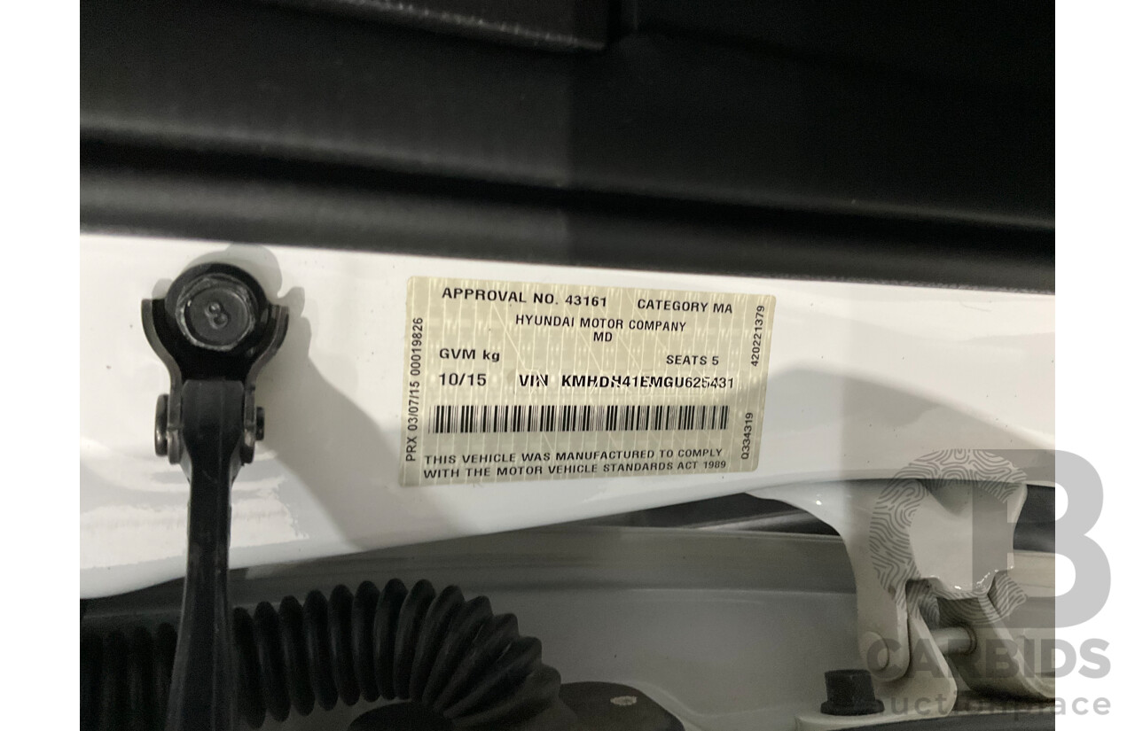 10/2015 Hyundai Elantra Active MD Series 2 (MD3) 4d Sedan Polar White 1.8L