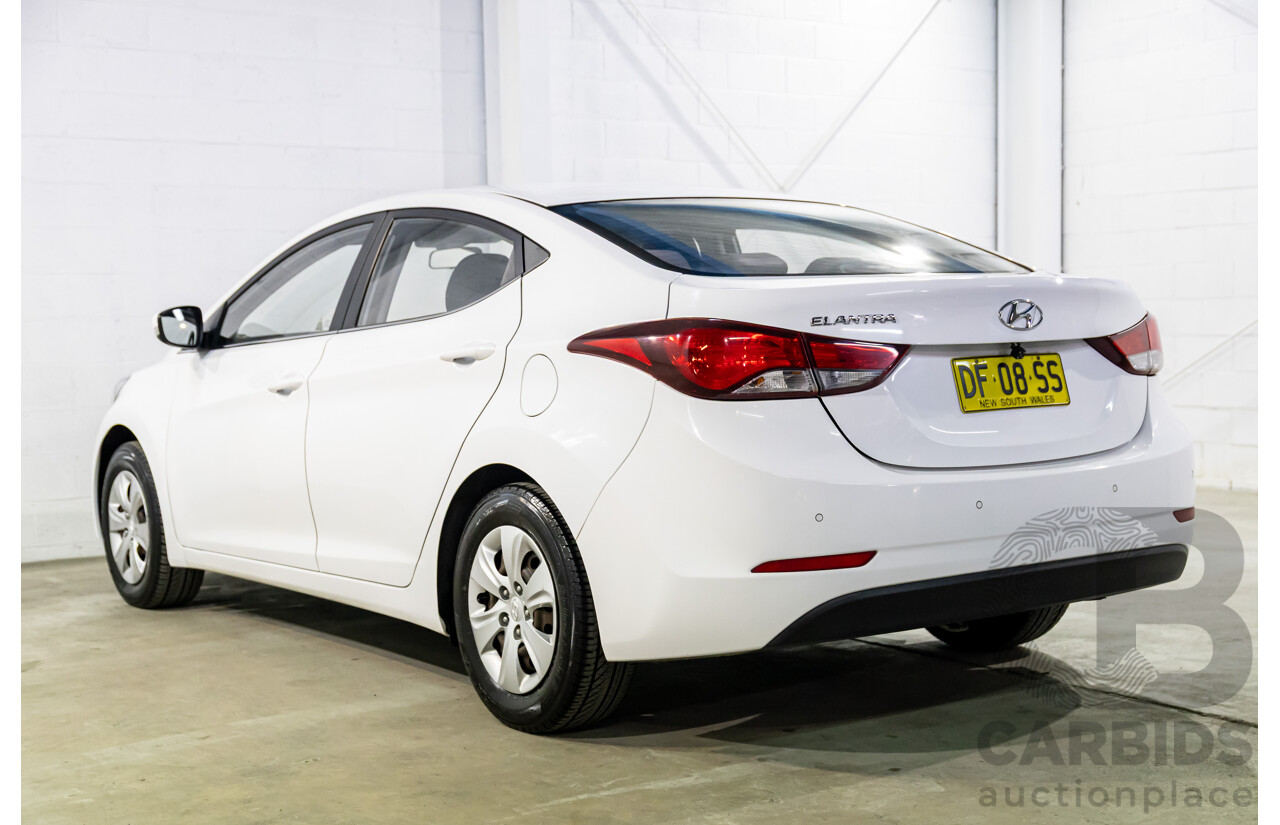 10/2015 Hyundai Elantra Active MD Series 2 (MD3) 4d Sedan Polar White 1.8L
