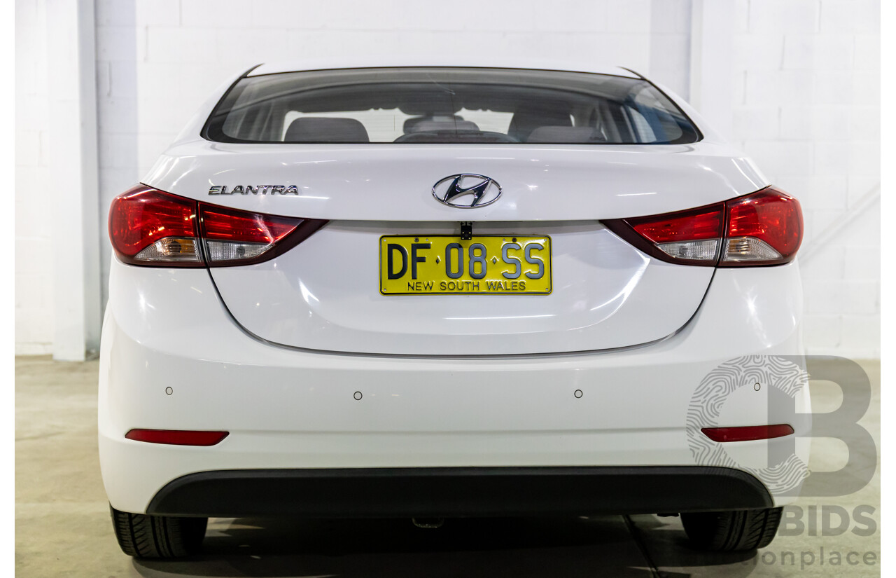 10/2015 Hyundai Elantra Active MD Series 2 (MD3) 4d Sedan Polar White 1.8L