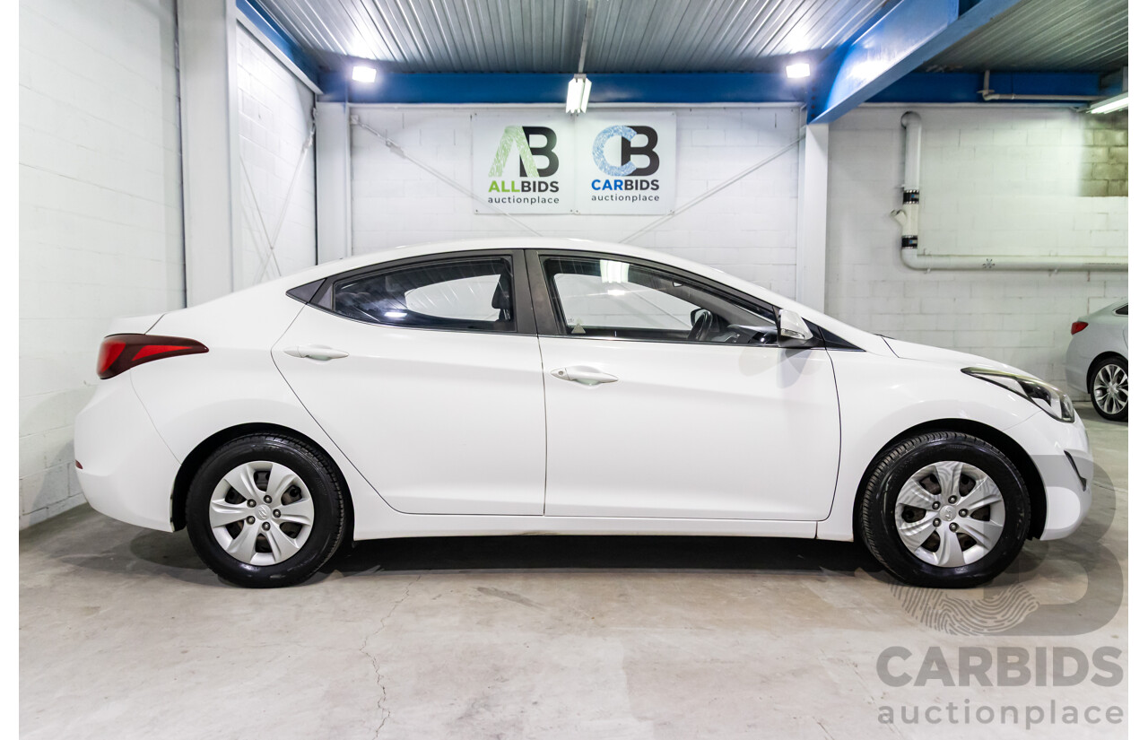 10/2015 Hyundai Elantra Active MD Series 2 (MD3) 4d Sedan Polar White 1.8L