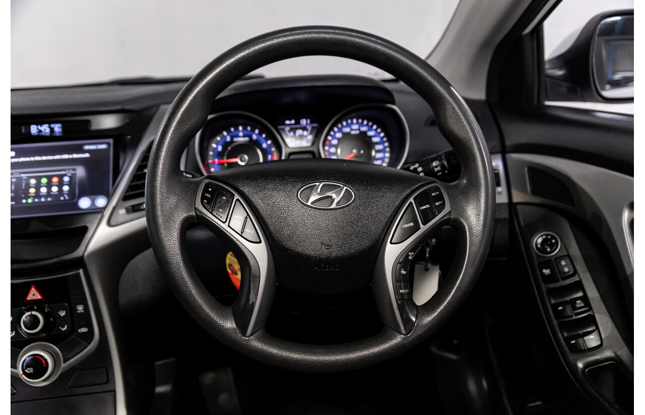 10/2015 Hyundai Elantra Active MD Series 2 (MD3) 4d Sedan Polar White 1.8L