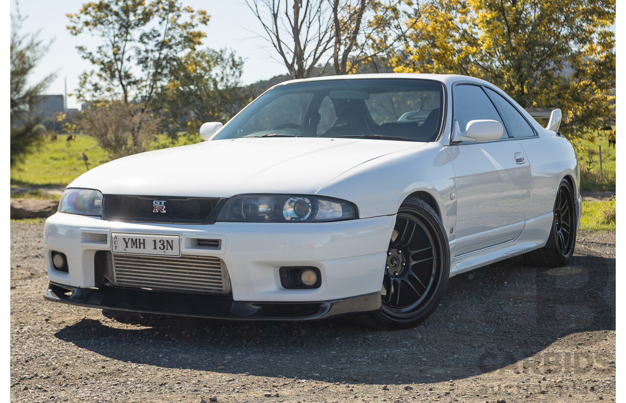 04/1997 Nissan Skyline R33 GT-R Series 3 BNR33 (AWD) 2d Coupe QM1 Polar White Turbo 2.6L - Modified 850hp+ - 05/2009 Import