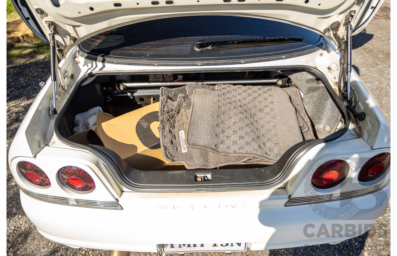 04/1997 Nissan Skyline R33 GT-R Series 3 BNR33 (AWD) 2d Coupe QM1 Polar White Turbo 2.6L - Modified 850hp+ - 05/2009 Import