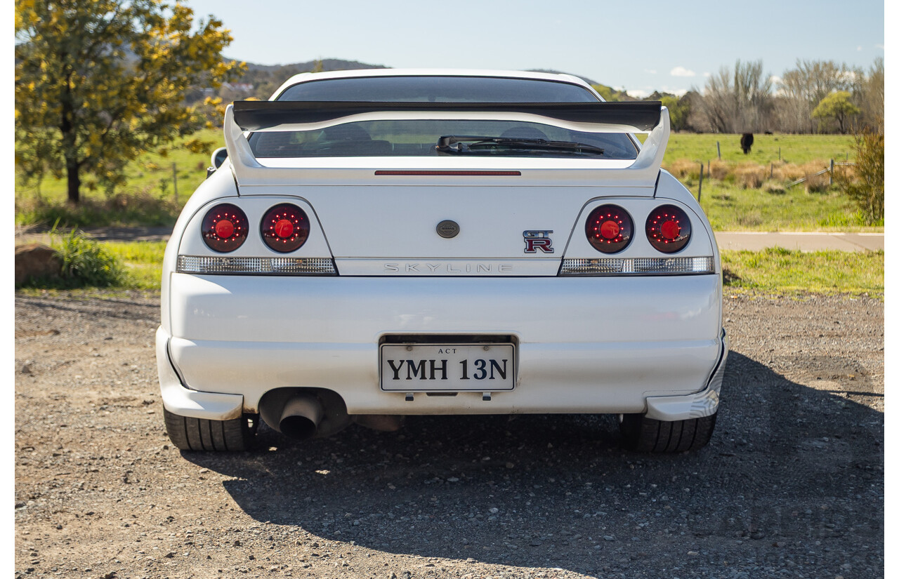 04/1997 Nissan Skyline R33 GT-R Series 3 BNR33 (AWD) 2d Coupe QM1 Polar White Turbo 2.6L - Modified 850hp+ - 05/2009 Import
