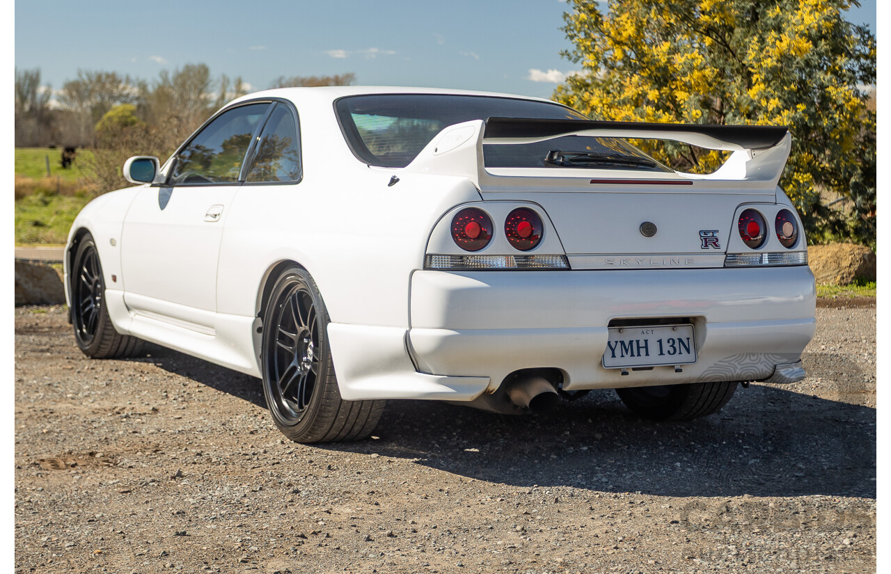 04/1997 Nissan Skyline R33 GT-R Series 3 BNR33 (AWD) 2d Coupe QM1 Polar White Turbo 2.6L - Modified 850hp+ - 05/2009 Import
