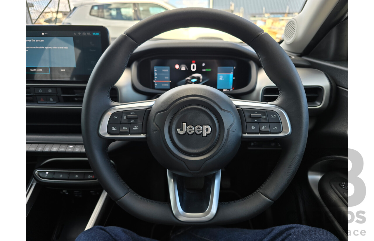 09/2024 Jeep Avenger Limited JJ MY24 4d Wagon Snow White with Volcano Black Roof Dedicated Electric EV 115kw