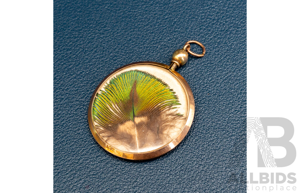 9ct Vintage Double Sided Locket with Peacock Feather Insert, 30mm Diameter, 5.91 Grams