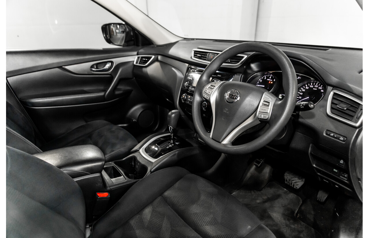 05/2016 Nissan X-Trail ST (FWD) T32 4d Wagon Ivory Pearl 2.5L - 7 Seater