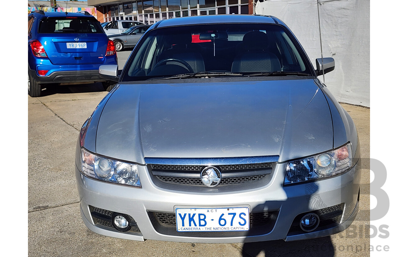 2/2005 Holden Berlina  VZ 4d Sedan Silver 3.6L