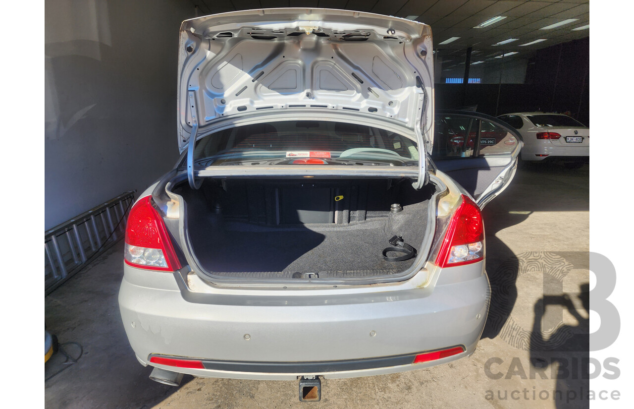 2/2005 Holden Berlina  VZ 4d Sedan Silver 3.6L