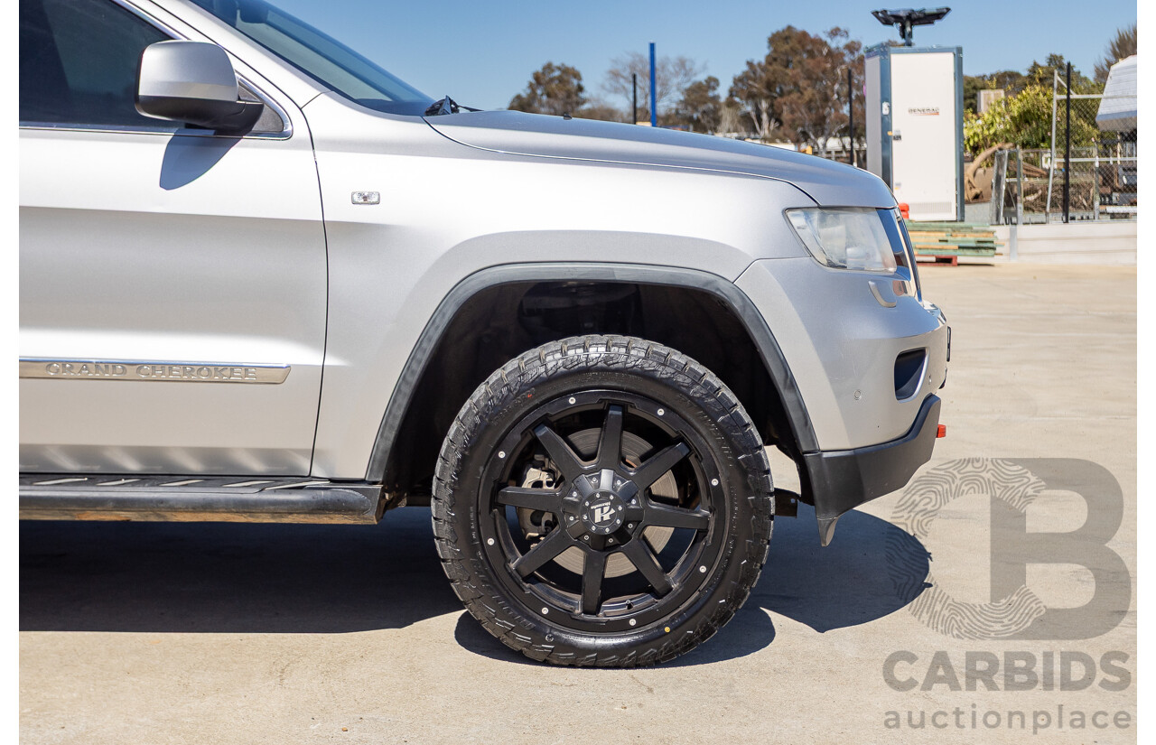 02/2012 Jeep Grand Cherokee Overland (4x4) WK 4D Wagon Bright Silver Metallic 5.7L