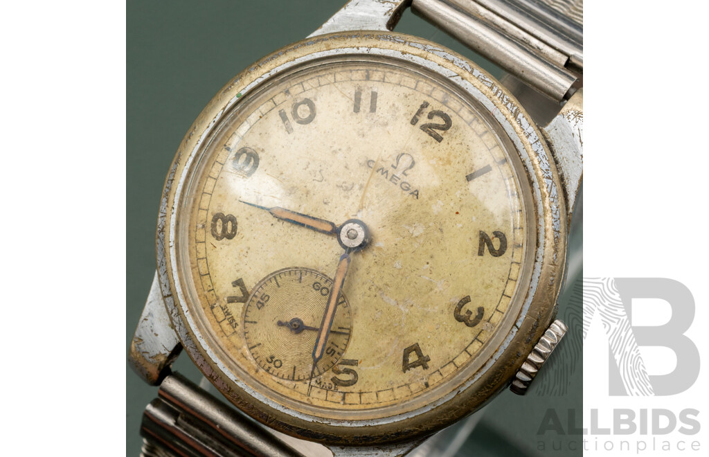 Omega Vintage WWII Era 1944 Military Watch, Manual Winding - Working