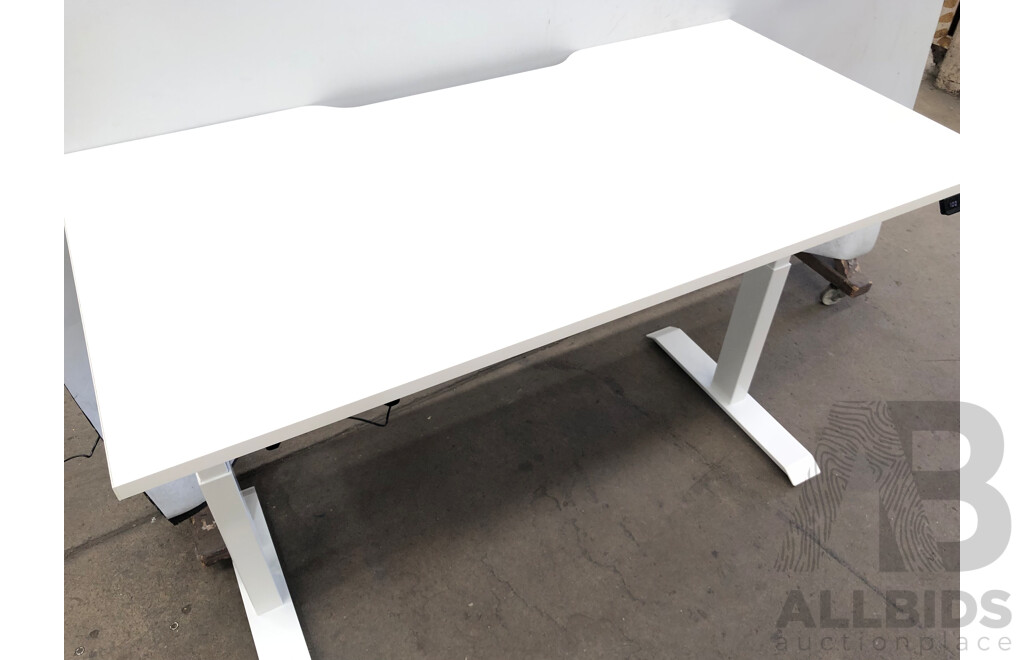 JasonL 1560mm Premium Height Adjustable Desk with Cable Scallop