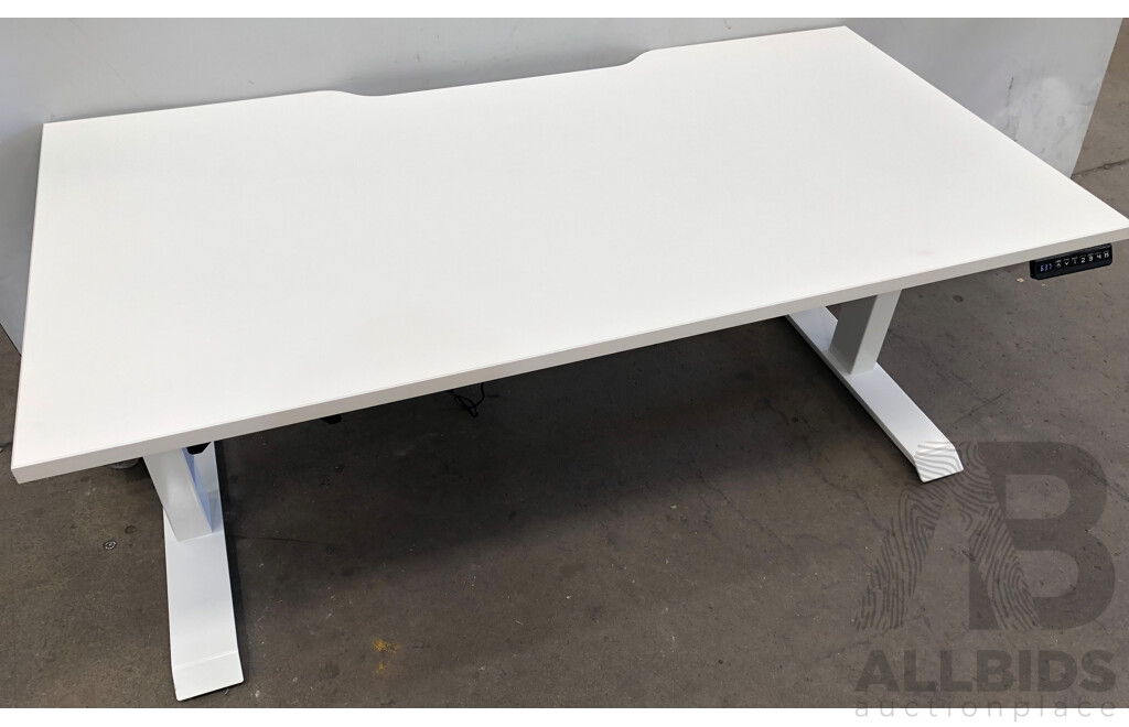 JasonL 1560mm Premium Height Adjustable Desk with Cable Scallop