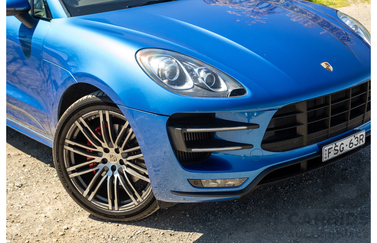 04/2015 Porsche Macan Turbo (AWD) 95B MY15 4d Wagon Sapphire Blue Metallic Twin Turbo V6 3.6L