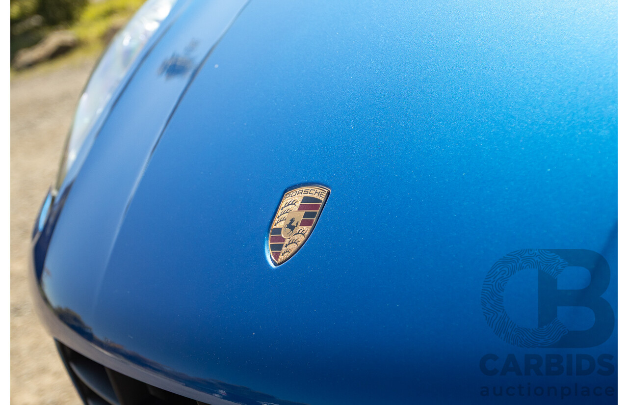 04/2015 Porsche Macan Turbo (AWD) 95B MY15 4d Wagon Sapphire Blue Metallic Twin Turbo V6 3.6L