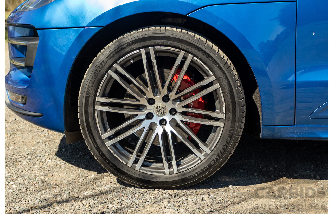 04/2015 Porsche Macan Turbo (AWD) 95B MY15 4d Wagon Sapphire Blue Metallic Twin Turbo V6 3.6L