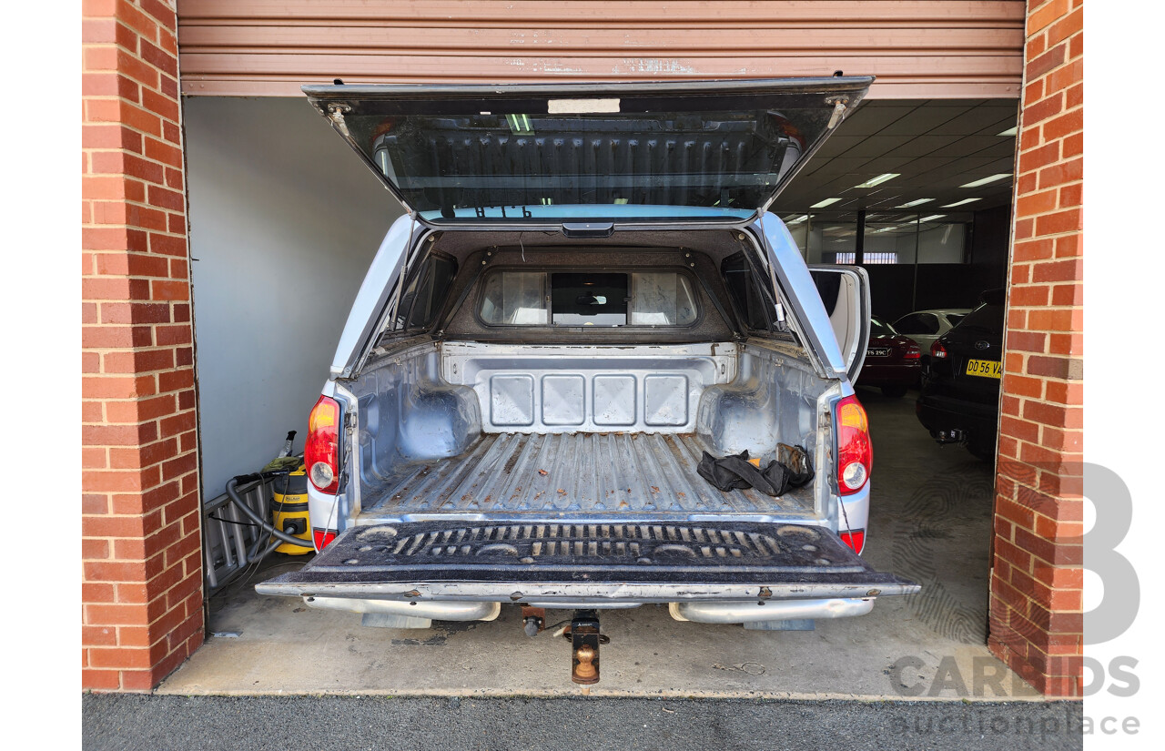 8/2008 Mitsubishi Triton VR (4x4) ML MY09 Double Cab Utility Silver 3.2L