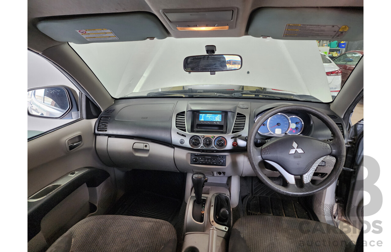 8/2008 Mitsubishi Triton VR (4x4) ML MY09 Double Cab Utility Silver 3.2L