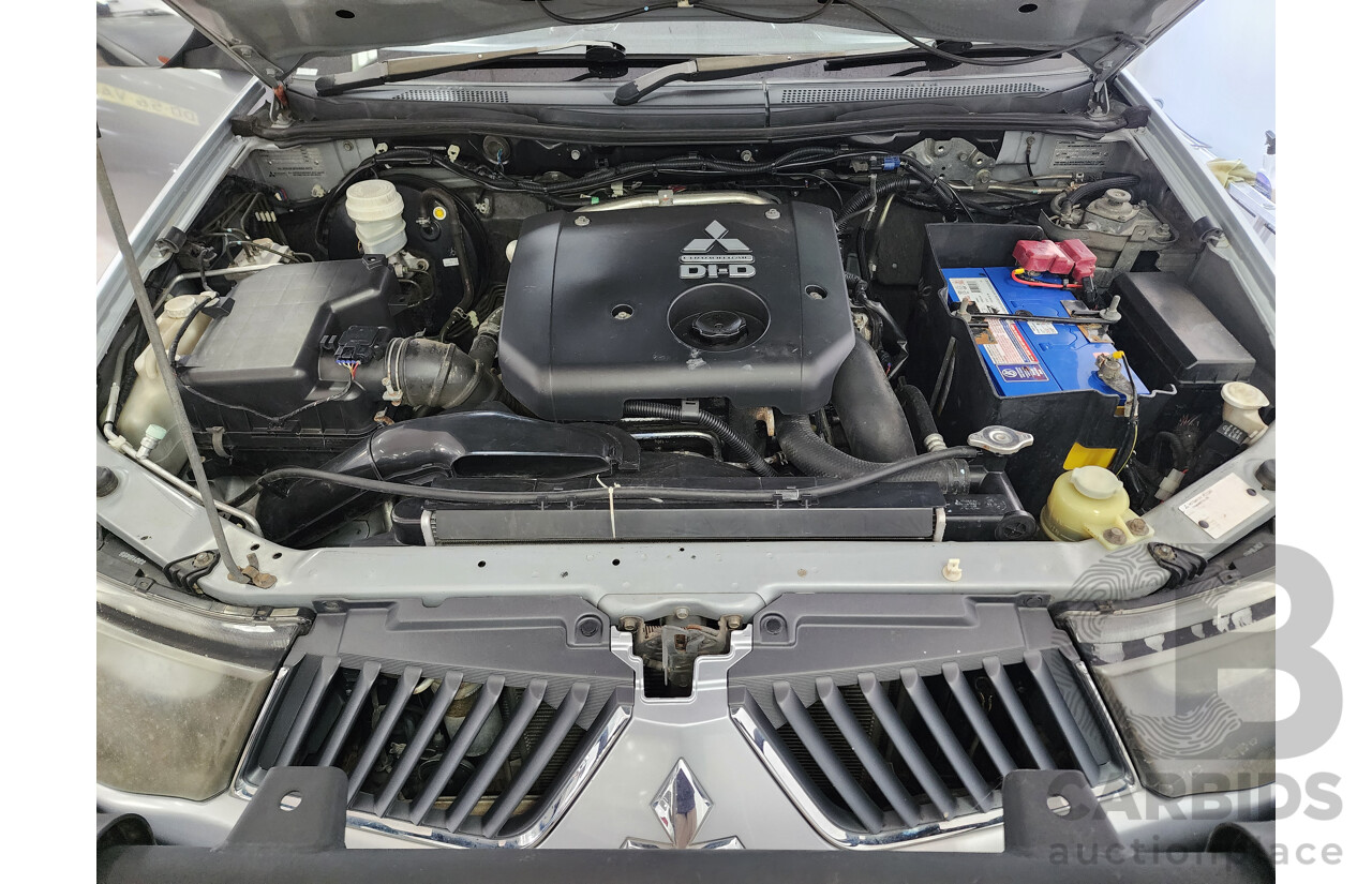 8/2008 Mitsubishi Triton VR (4x4) ML MY09 Double Cab Utility Silver 3.2L