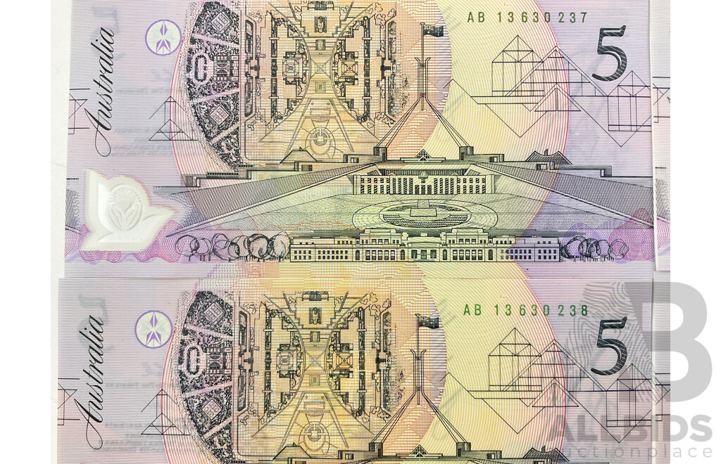 Ten Australian 1992 Five Dollar Notes, Fraser/Cole, Consecutive AB 13630237 - AB 13630246, Serial Ink Colour Change Black to Green