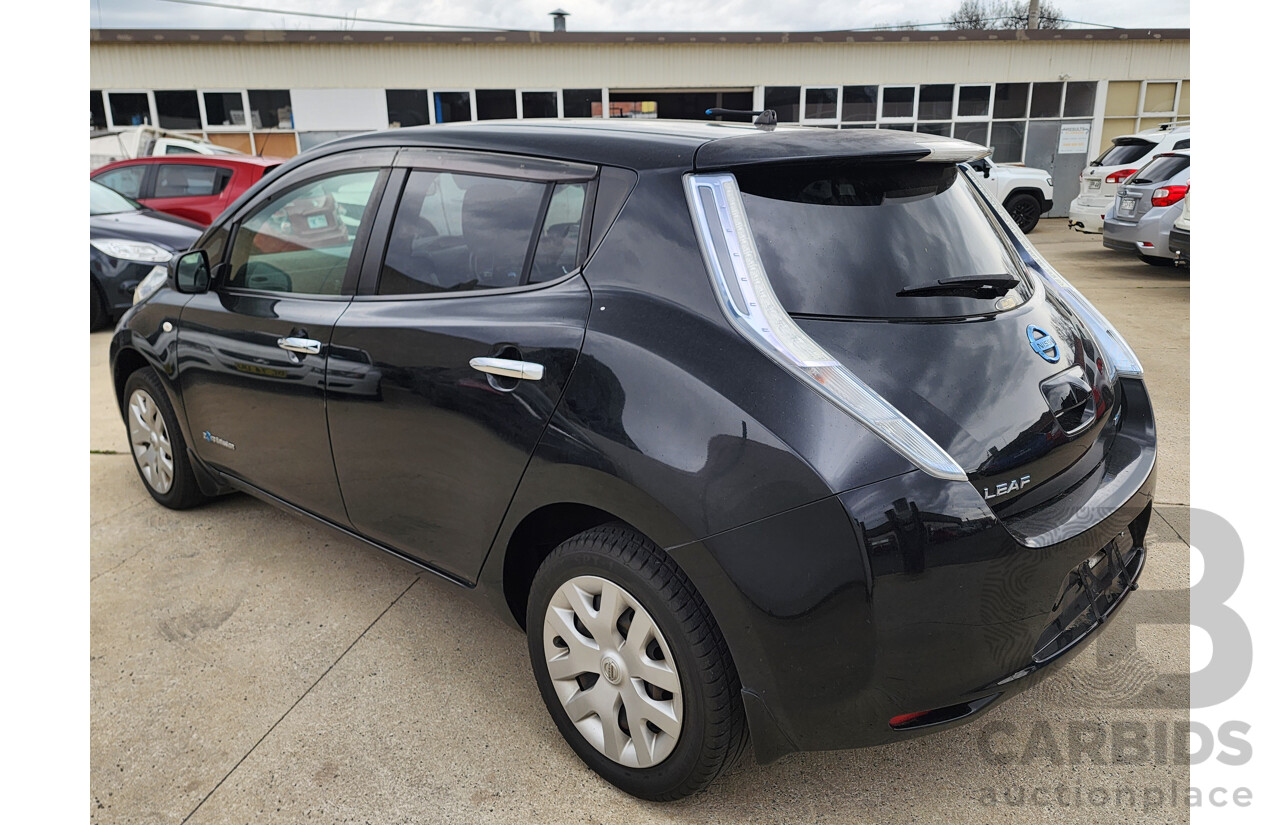 10/2013 Nissan Leaf  ZE0 5d Hatchback Black Electric