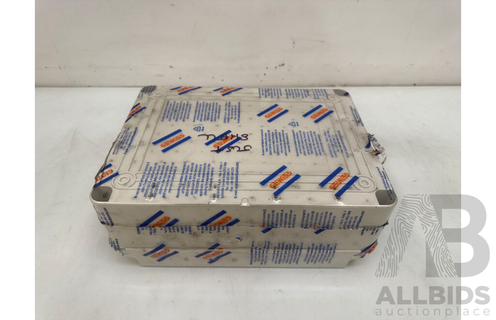 1x Connection Box (Electrical Empty)