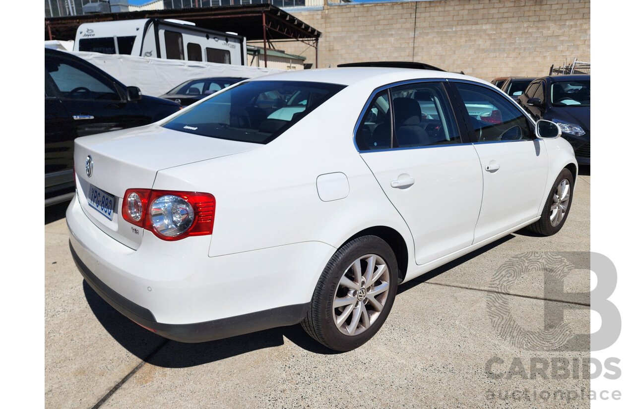 1/2010 Volkswagen Jetta 118 TSI 1KM MY10 4d Sedan White 1.4L